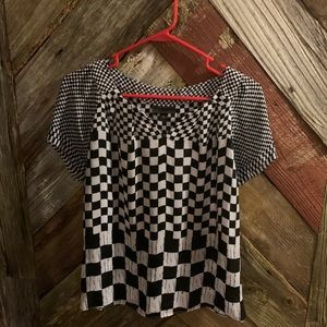 Adorable checkered Blouse